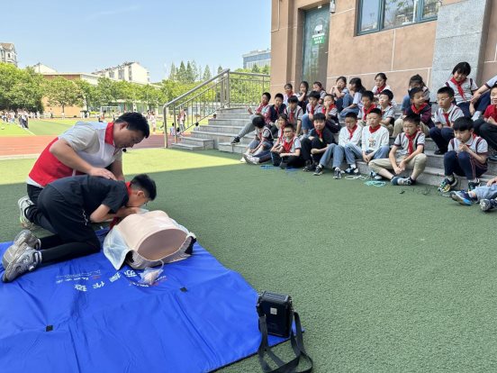 南京市江宁科学园小学开展世界红十字日活动3