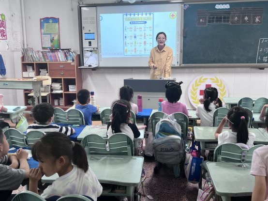 南京市江宁科学园小学开展中国学生营养日宣传活动4