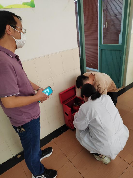 南京市江宁科学园小学开学食堂卫生检查活动3