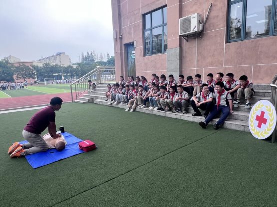 南京市江宁科学园小学开展世界急救日活动1