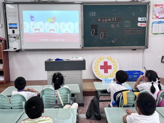 南京市江宁科学园小学红会开展爱牙日活动3